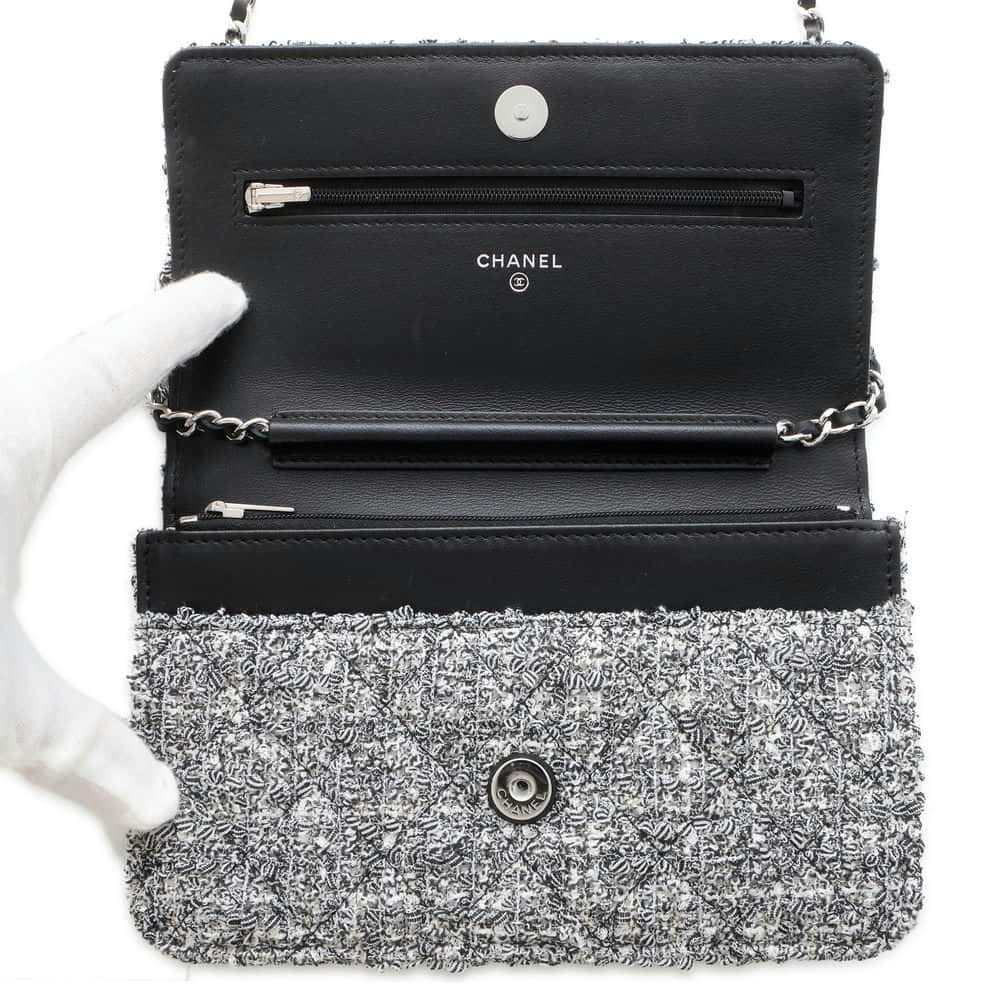 CHANEL Chain wallet Black/White AP0250 Tweed