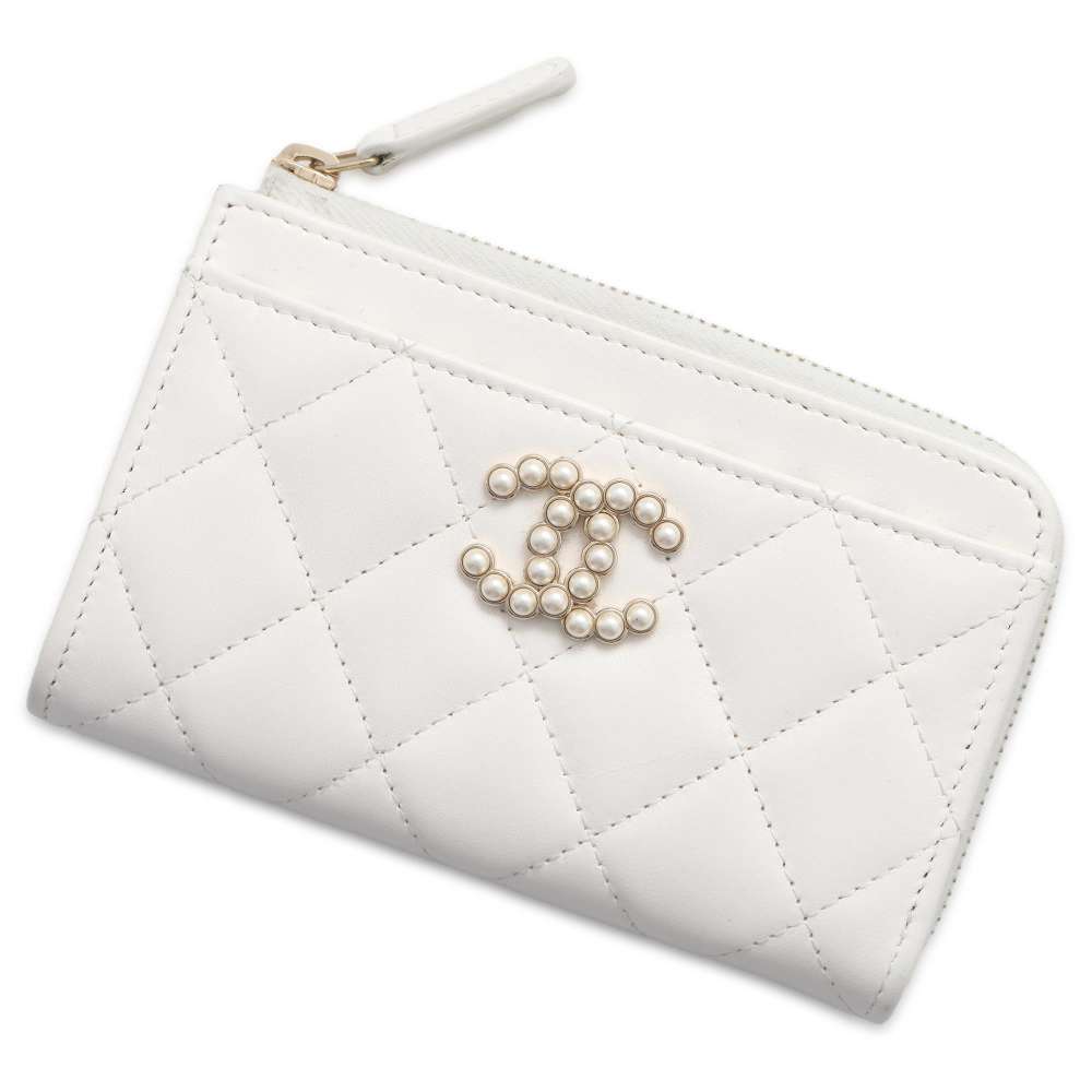 CHANEL Fragment case White AP3665 Lambskin