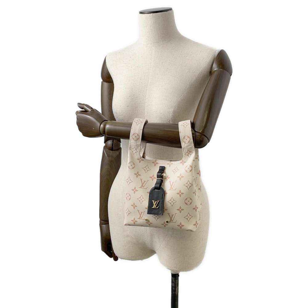 Louis Vuitton Atlantis Beige M24408 Monogram・Dune Size BB