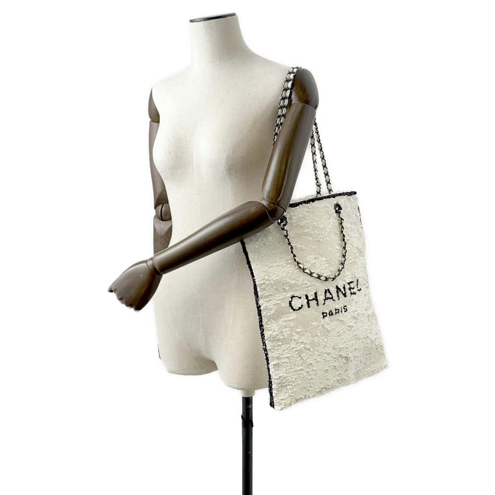 CHANEL Shopping bag White/Black AS4856 Sequins