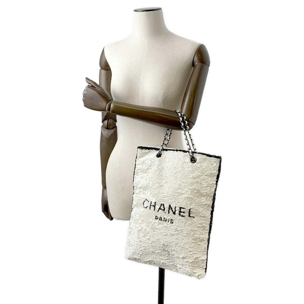 CHANEL Shopping bag White/Black AS4856 Sequins