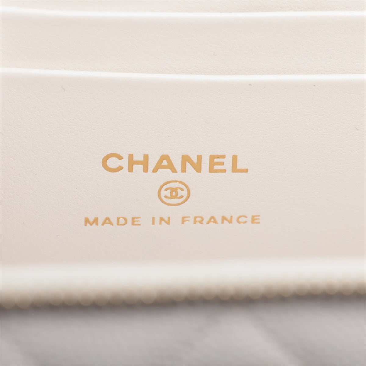 Chanel Matrasse Caviar S Chain Shoulder Bag Vanity White G