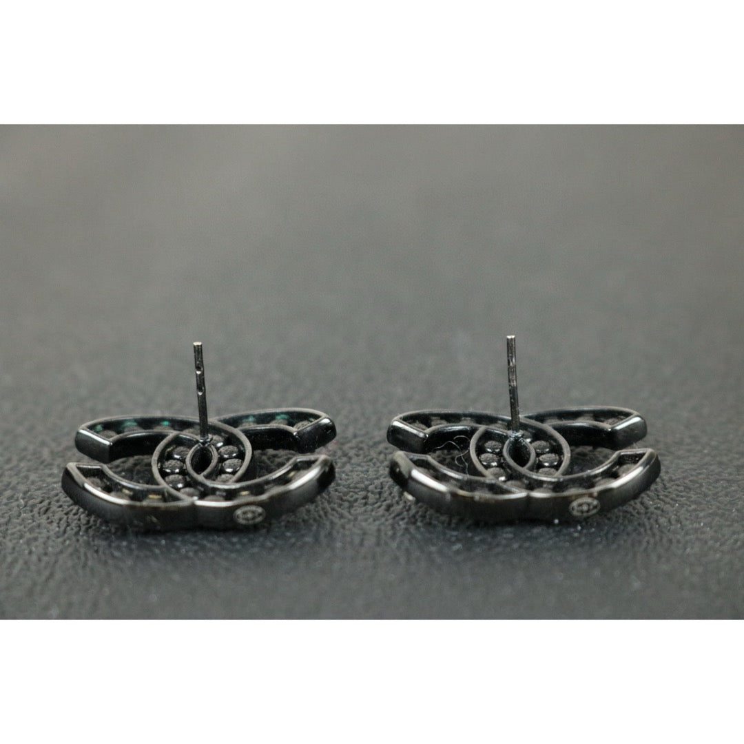 Very Good ( Rank A)｜ CHANEL Coco Mark Black and white color matching  Rhinestone Earrings｜F25021103