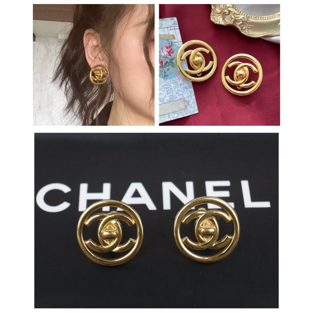 Very Good ( Rank A)｜CHANEL  Round Vintage 18K Gold Plating Earrings  Made In 1997 Year ｜25030612