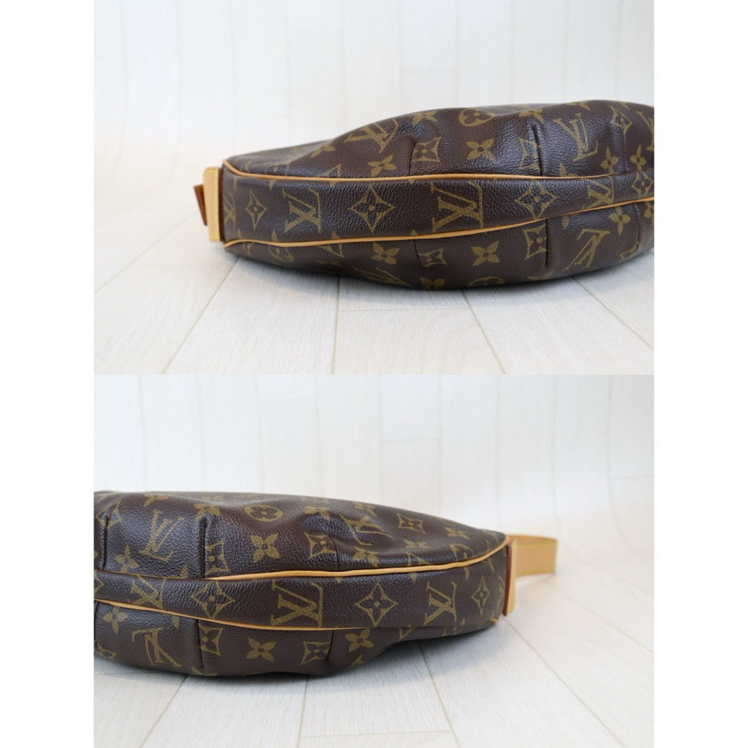 Very Good ( Rank A)｜LV Monogram Pochette Croissant MM Shoulder Bag｜H24092804