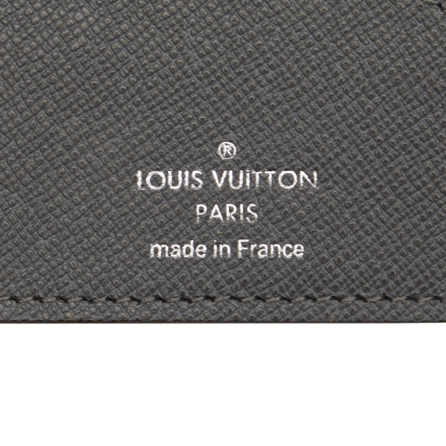 LOUIS VUITTON Taiga Portefeuille Long Wallet Long Wallets