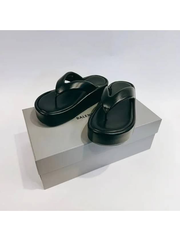 Luxury Balenciaga  Women's Rise Thong Flip Flops Black