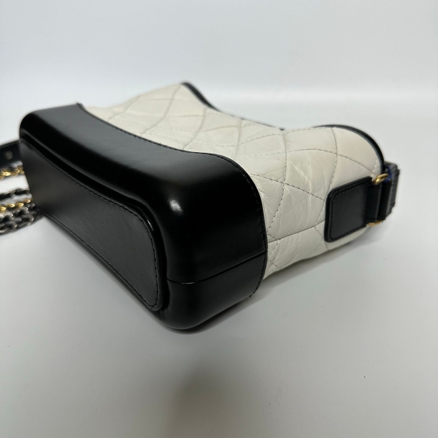 Chanel White/Black Leather Gabrielle Shoulder Bag - NG102618