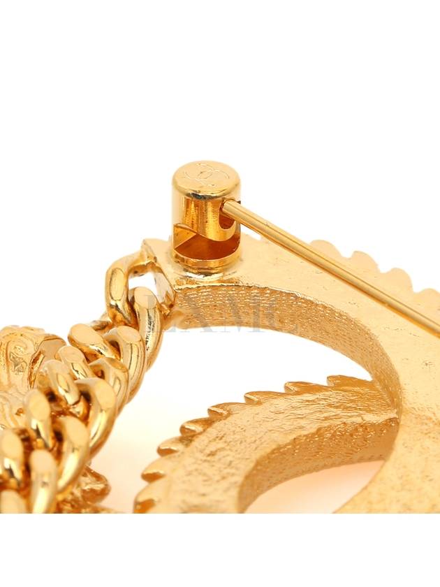 Dragon Brooch LUNAR NEW YEAR CC Logo Chanel