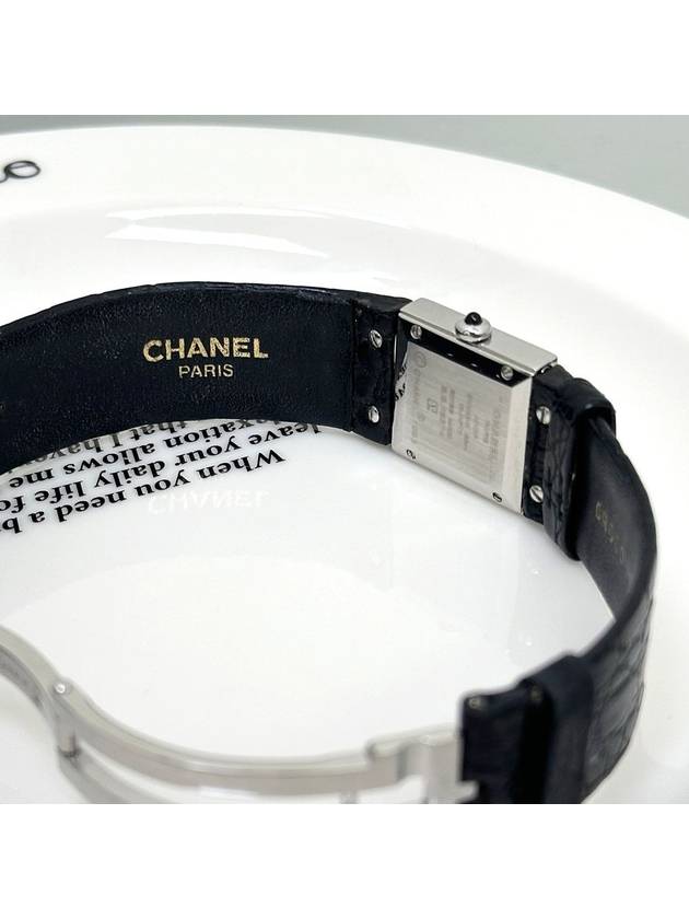 Matrace Black Quartz Watch 4VCHC33427 Chanel