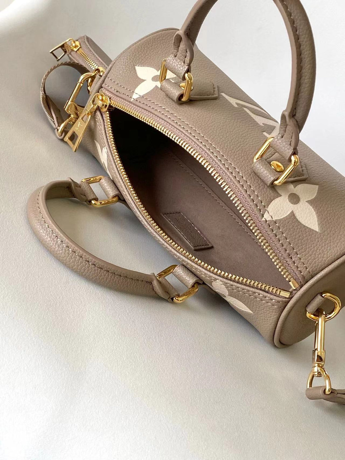 LB811 Papillon BB  / HIGHEST QUALITY VERSION / 7.9 x 3.9 x 3.9 inches