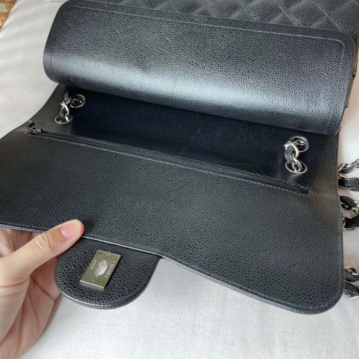 Classic Double Flap Jumbo Caviar Black SHW