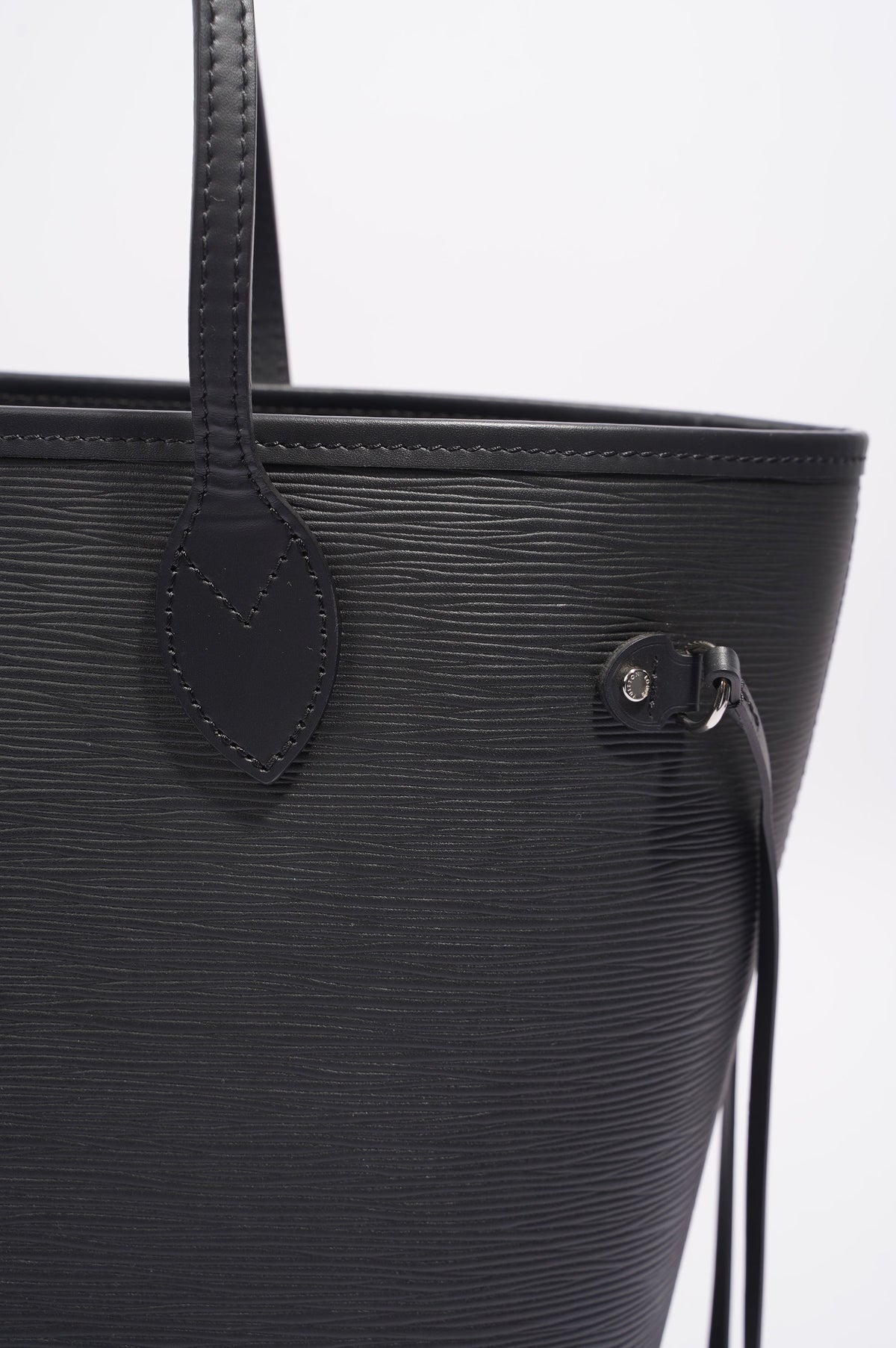 Louis Vuitton Neverfull Black Epi Leather MM