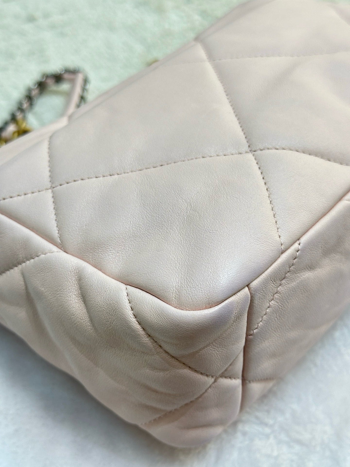 Chanel Medium Calfskin Quilted Chanel 19 Flap Light Pink