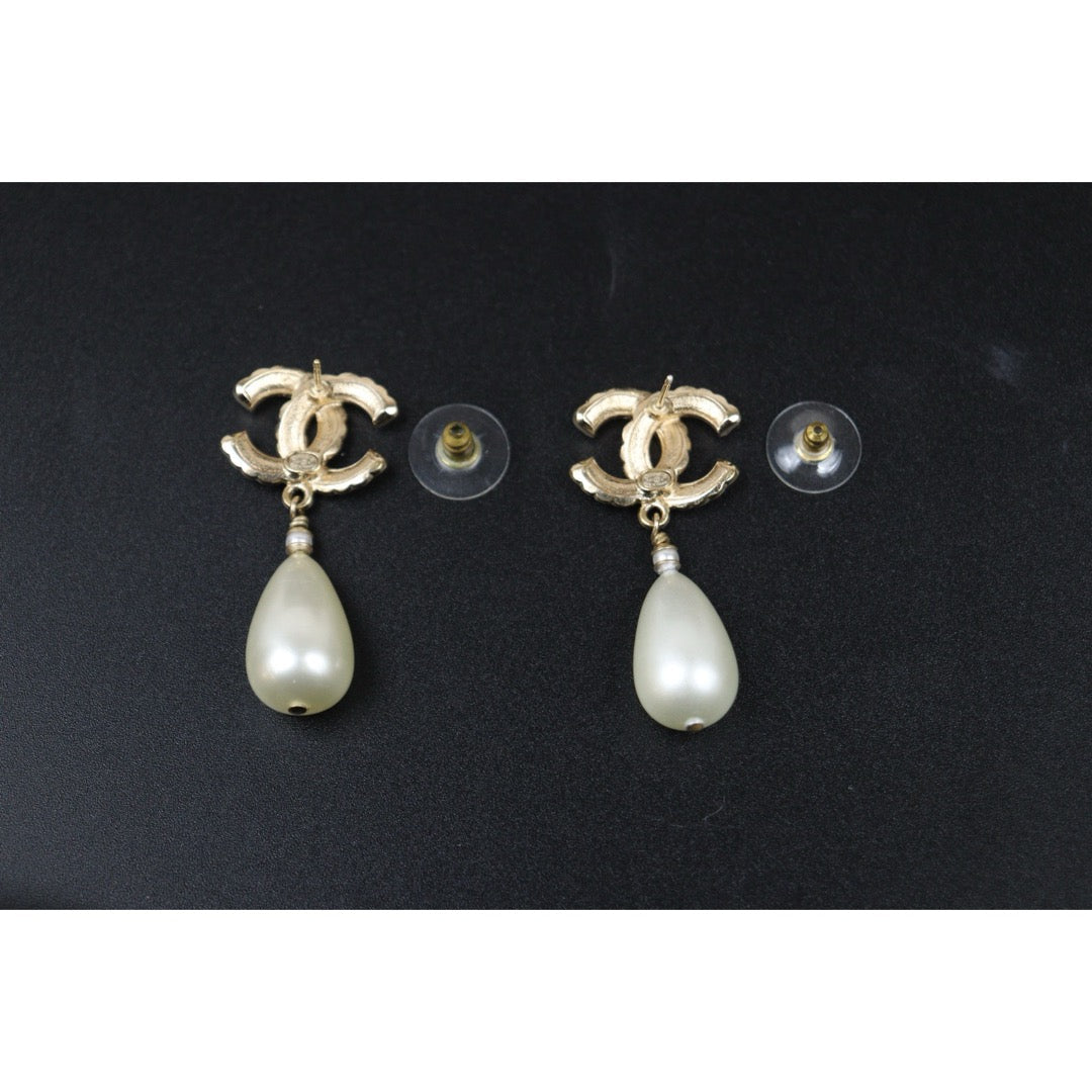 Very Good ( Rank A) ｜CHANEL Golden Pearl COCO Mark  Large Drop Pearl Earrings ｜S25021024