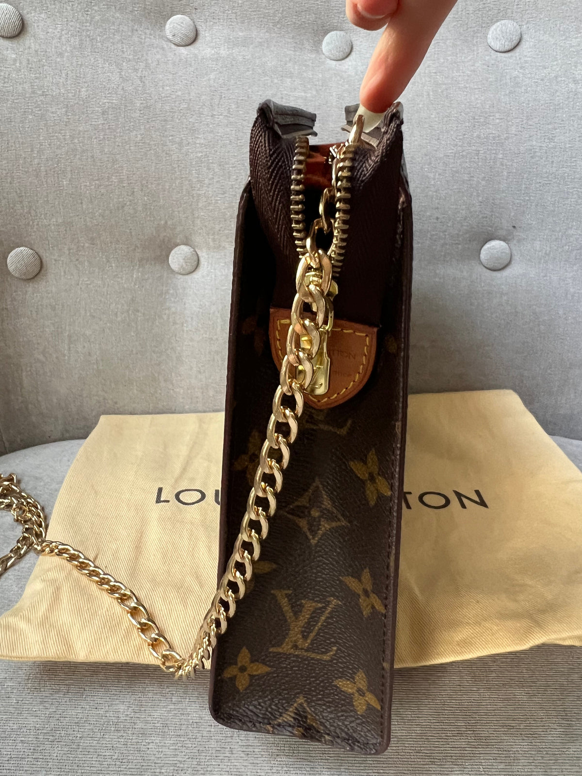Louis Vuitton Toiletry Pouch 26 Monogram