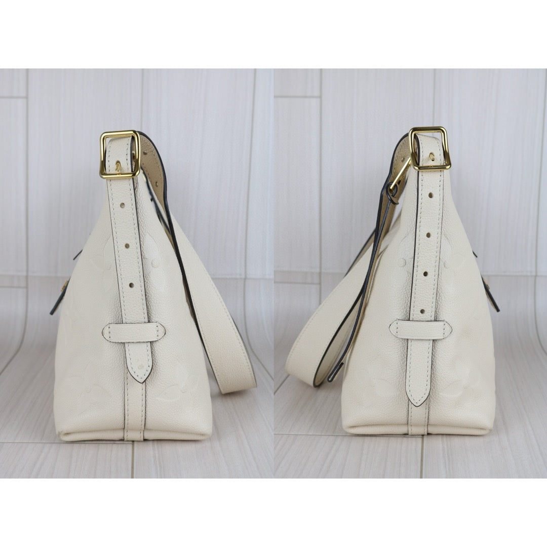 Very Good ( Rank A) ｜LV Monogram Leather Empreinte carryall PM White Shoulder Bag｜B25012202