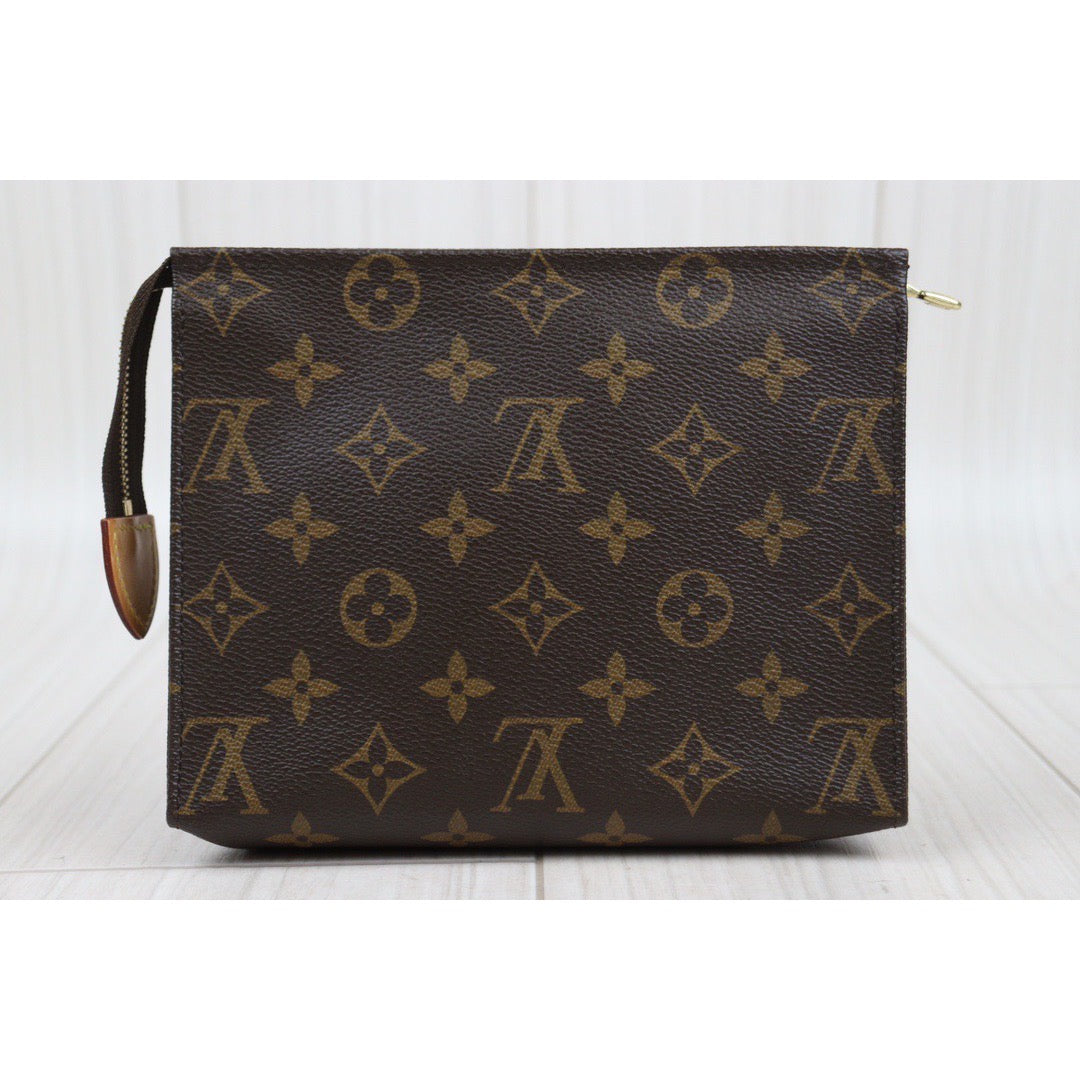 Rank A ｜ LV Monogram Pochette Toilette 19 ｜24031416