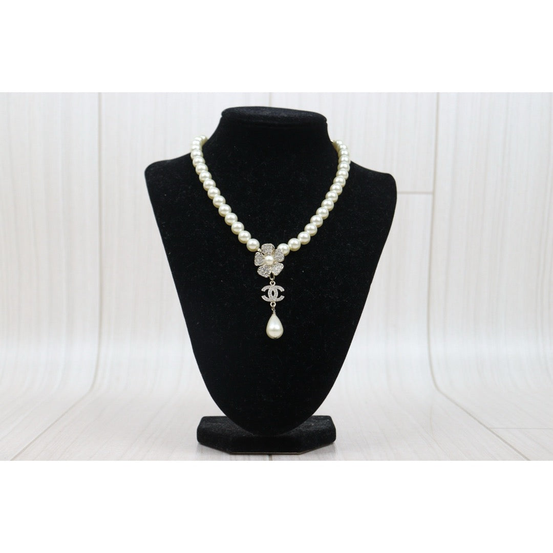 Excellent（Rank SA）｜ CHANEL Coco Mark Camellia Pearl Rhinestone  Necklace｜S25071003