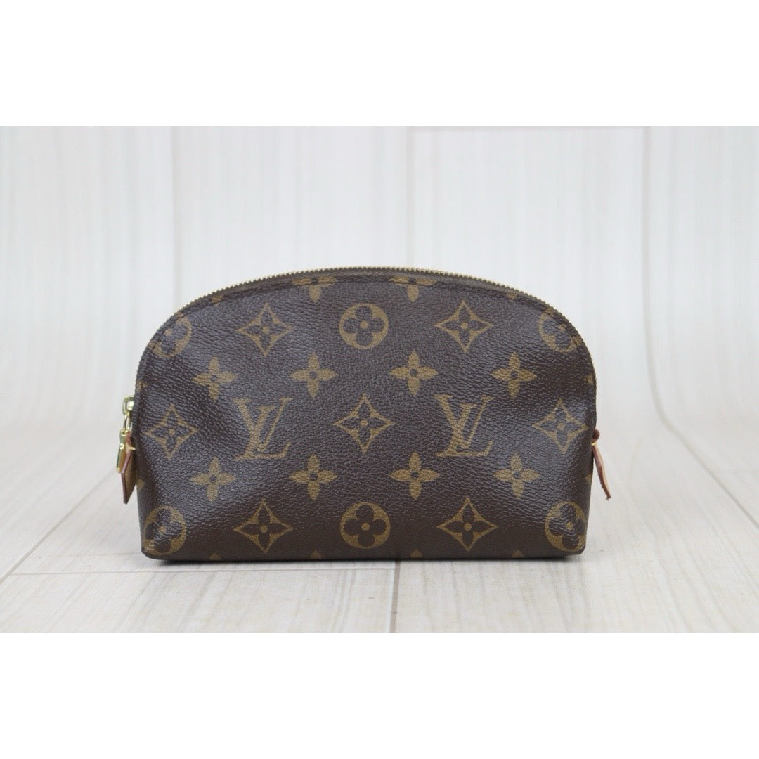 Very Good ( Rank A) ｜ LV Monogram Cosmetic Pouch｜24091904
