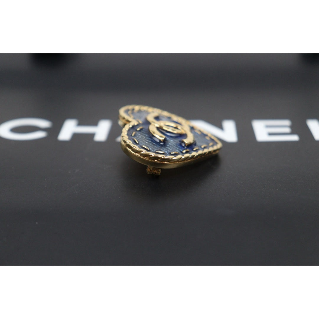 Very Good ( Rank A)｜ CHANEL Coco Mark 24P Denim Heart Brooch ｜V25052508