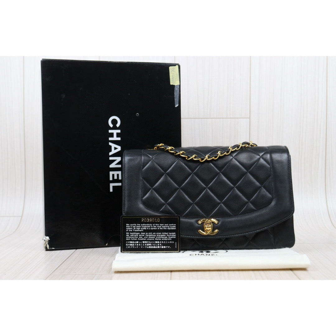 Good ( Rank AB)｜ CHANEL Matrasse Diana 25 Lamb Skin  Chain Bag Made in 1991-1994 Year｜P25031406