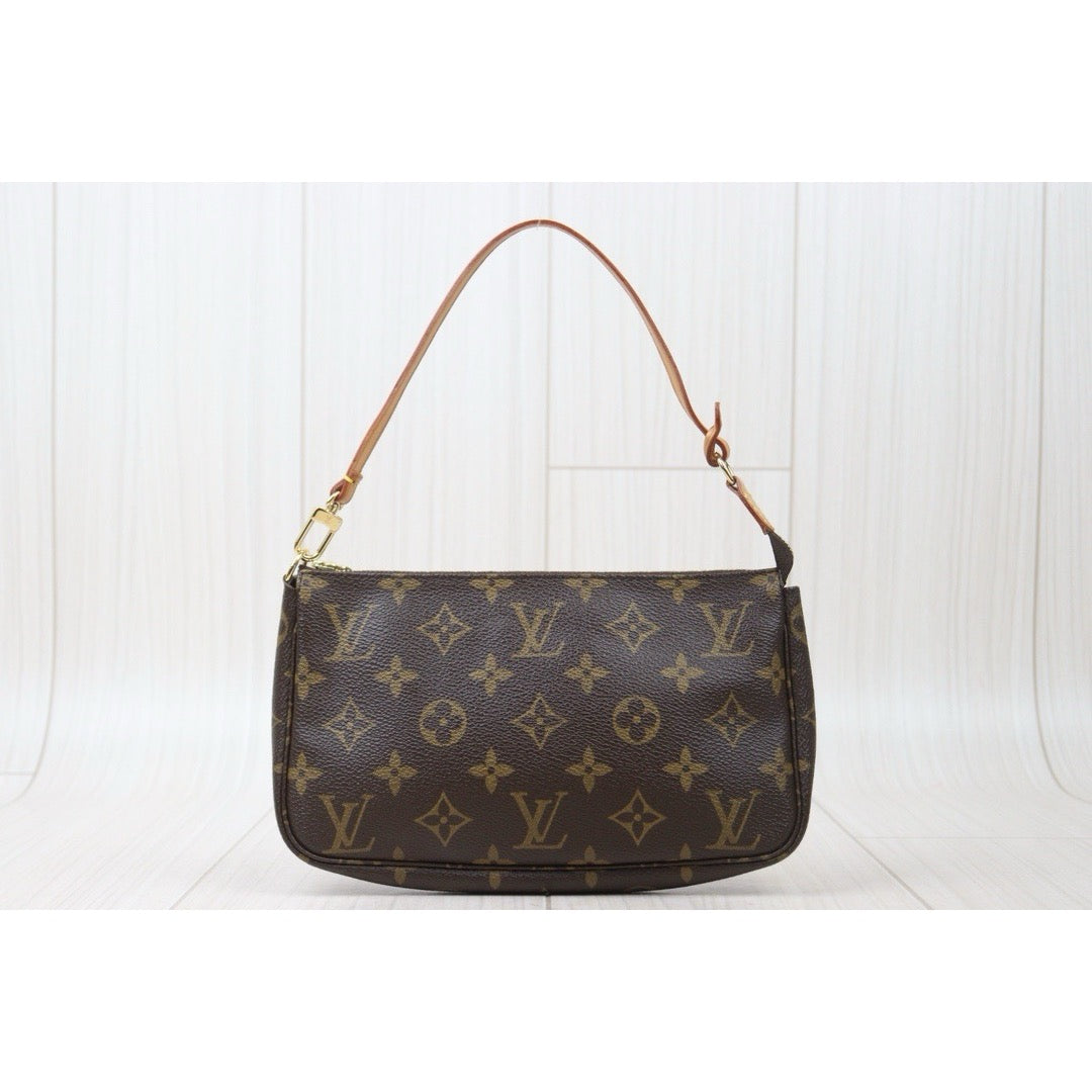 Very Good ( Rank A) ｜LV Monogram Pochette Accessoires Vintage Model｜24091802