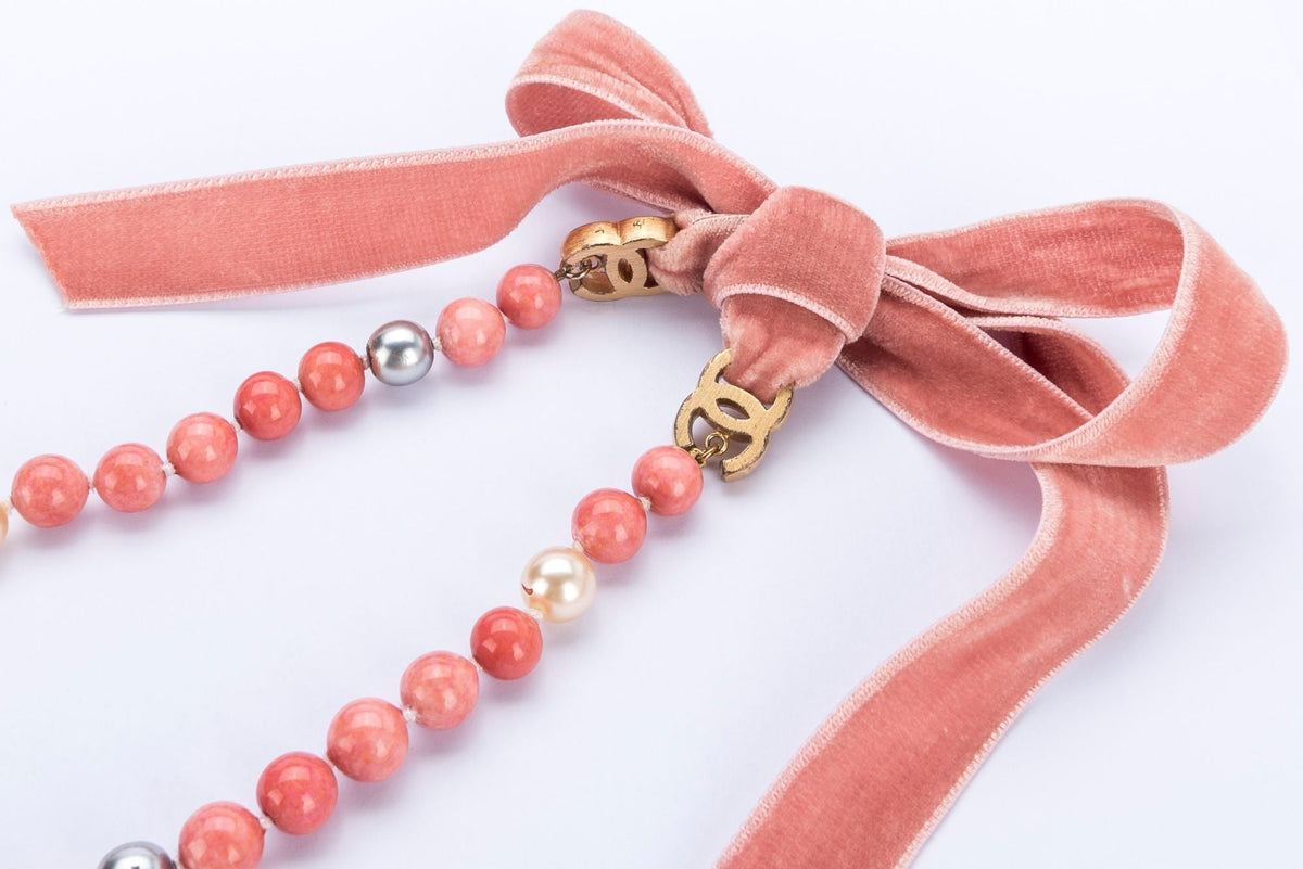 [SOLD] Chanel Coral Color Necklace