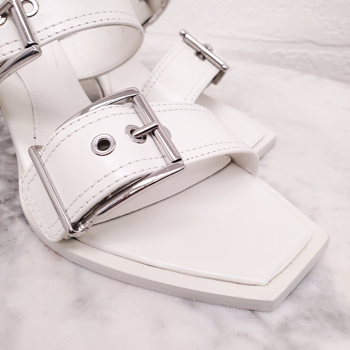 ALEXANDER MCQUEEN WHITE PUNK HEELED MULES - SIZE 38