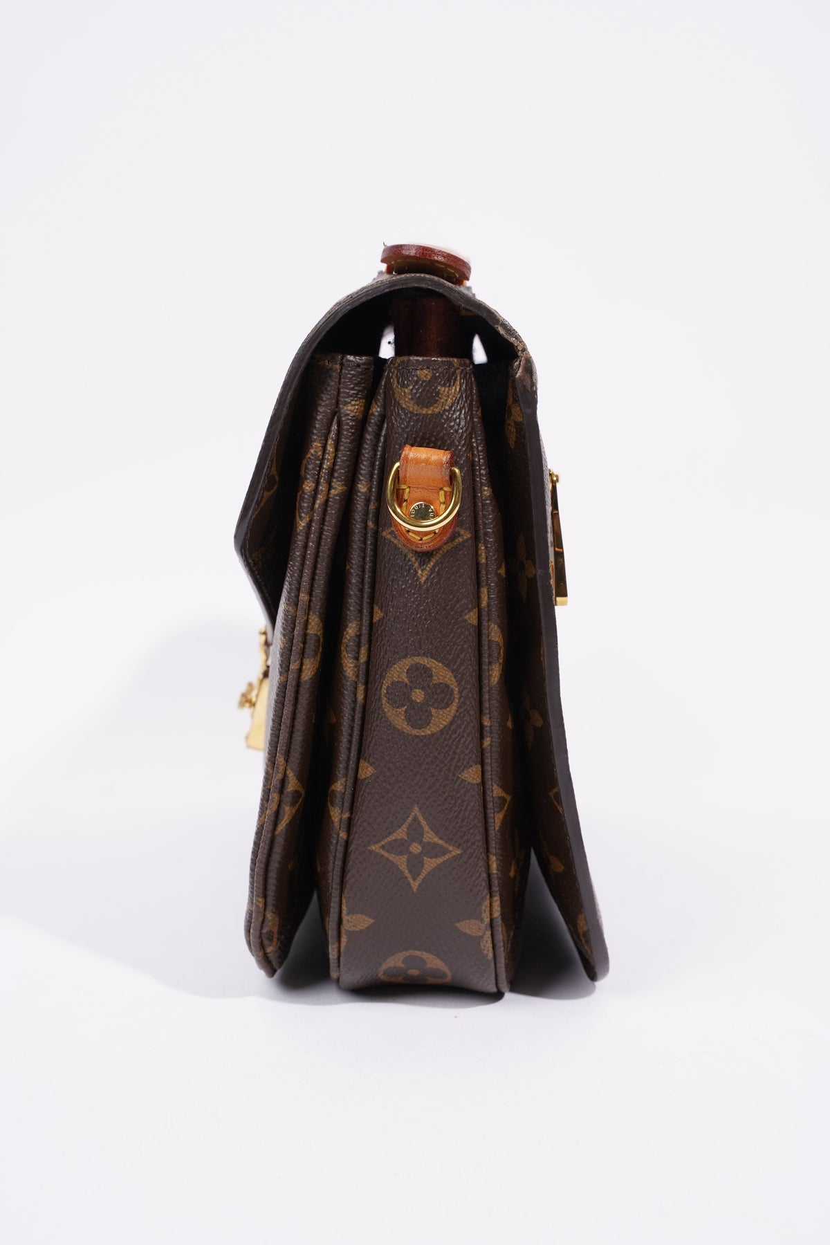 Louis Vuitton Pochette Metis Monogram Coated Canvas