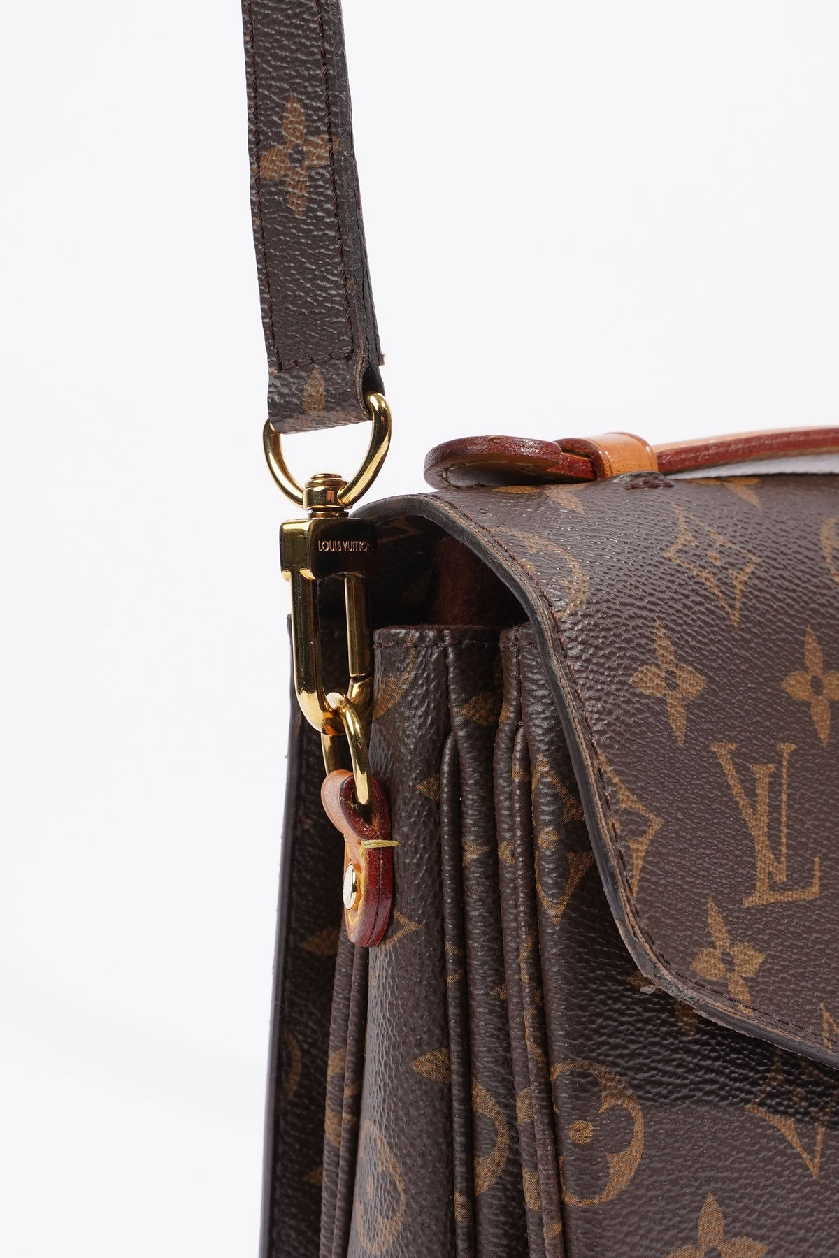 Louis Vuitton Pochette Metis Monogram Coated Canvas