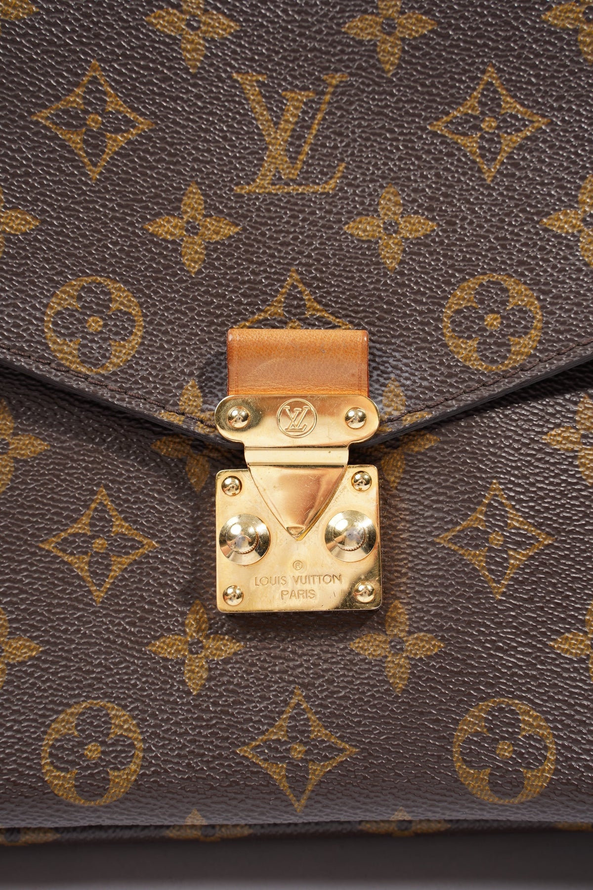 Louis Vuitton Pochette Metis Monogram Monogram Brown Coated Canvas