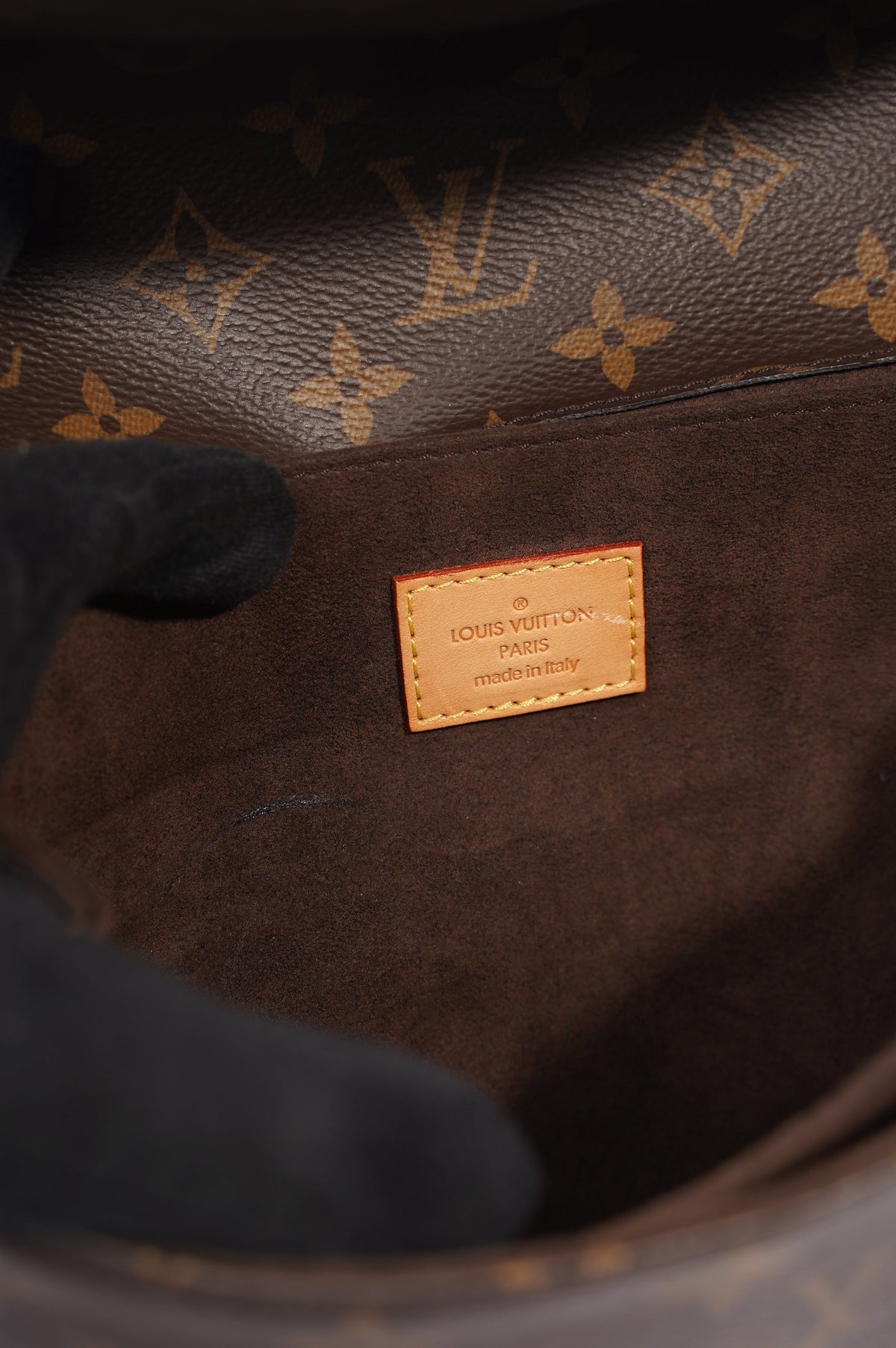 Louis Vuitton Pochette Metis Monogram