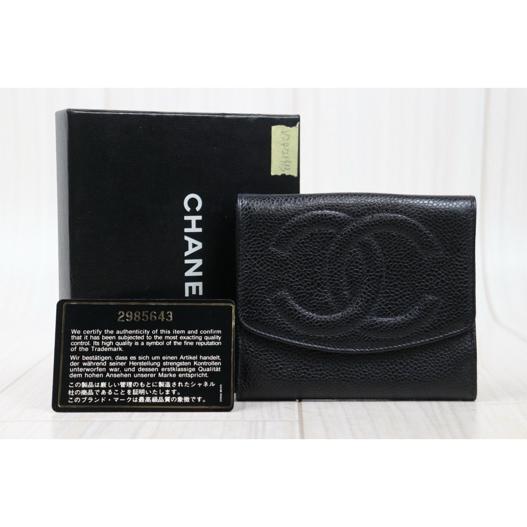 Very Good ( Rank A)｜CHANEL Caviar Skin Black Wallet Made In 1991-1994 Year｜VT25030130