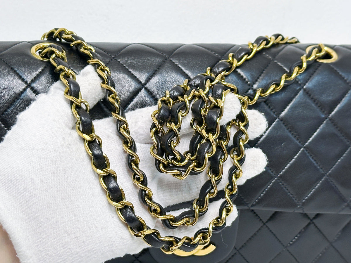 Chanel Vintage Black Quilted Lambskin Medium Classic Double Flap Bag 2843 holo card