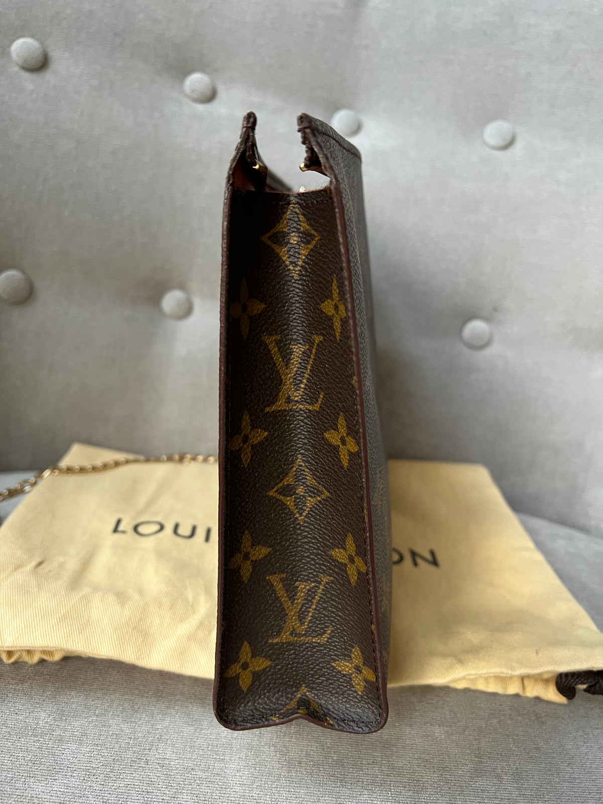 Louis Vuitton Toiletry Pouch 26 Monogram