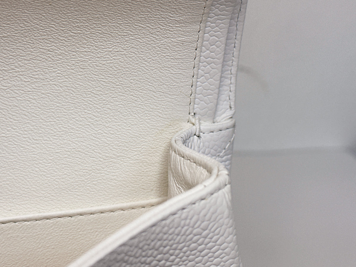 Chanel White Caviar Medium Classic Double Flap Bag 1350 holo card