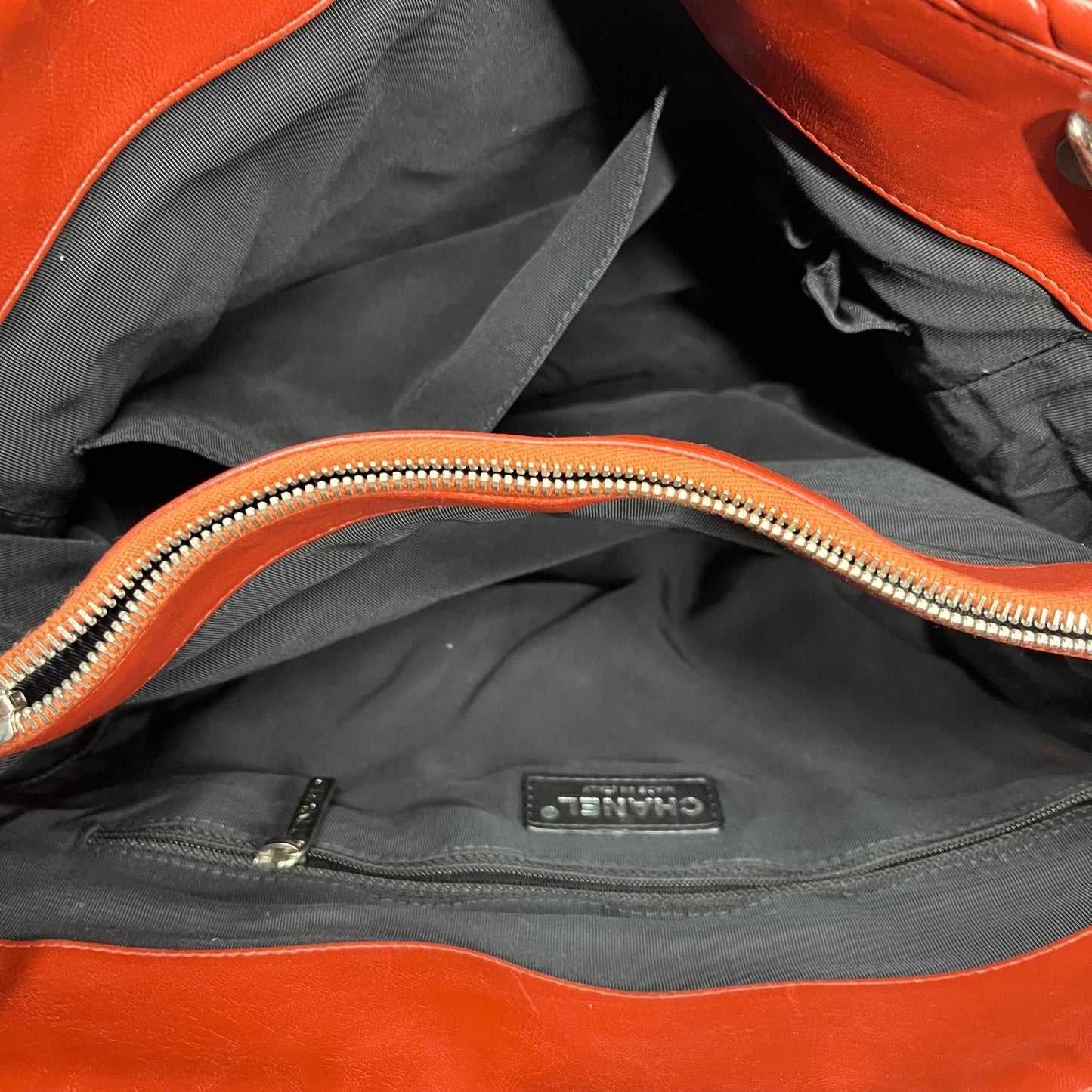 CHANEL New Bubble Red Lambskin Leather Tote TS3910