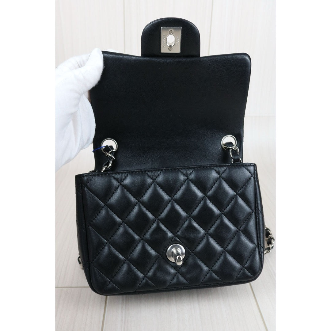 Very Good ( Rank A)｜ CHANEL Lanbskin Square 17  Shoulder Bag Black Made In 2020～2021 Year ｜W25042805