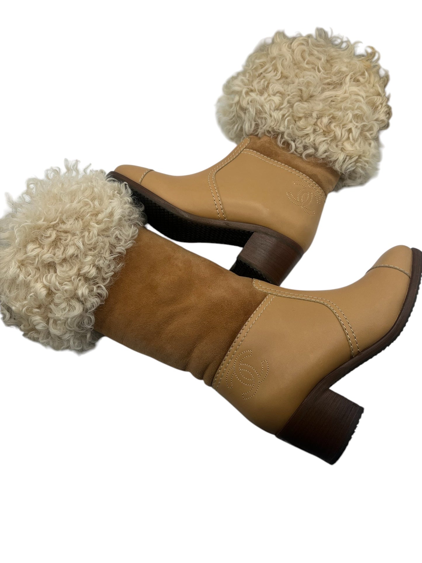 Chanel - bottes cuir suédé shearling beiges