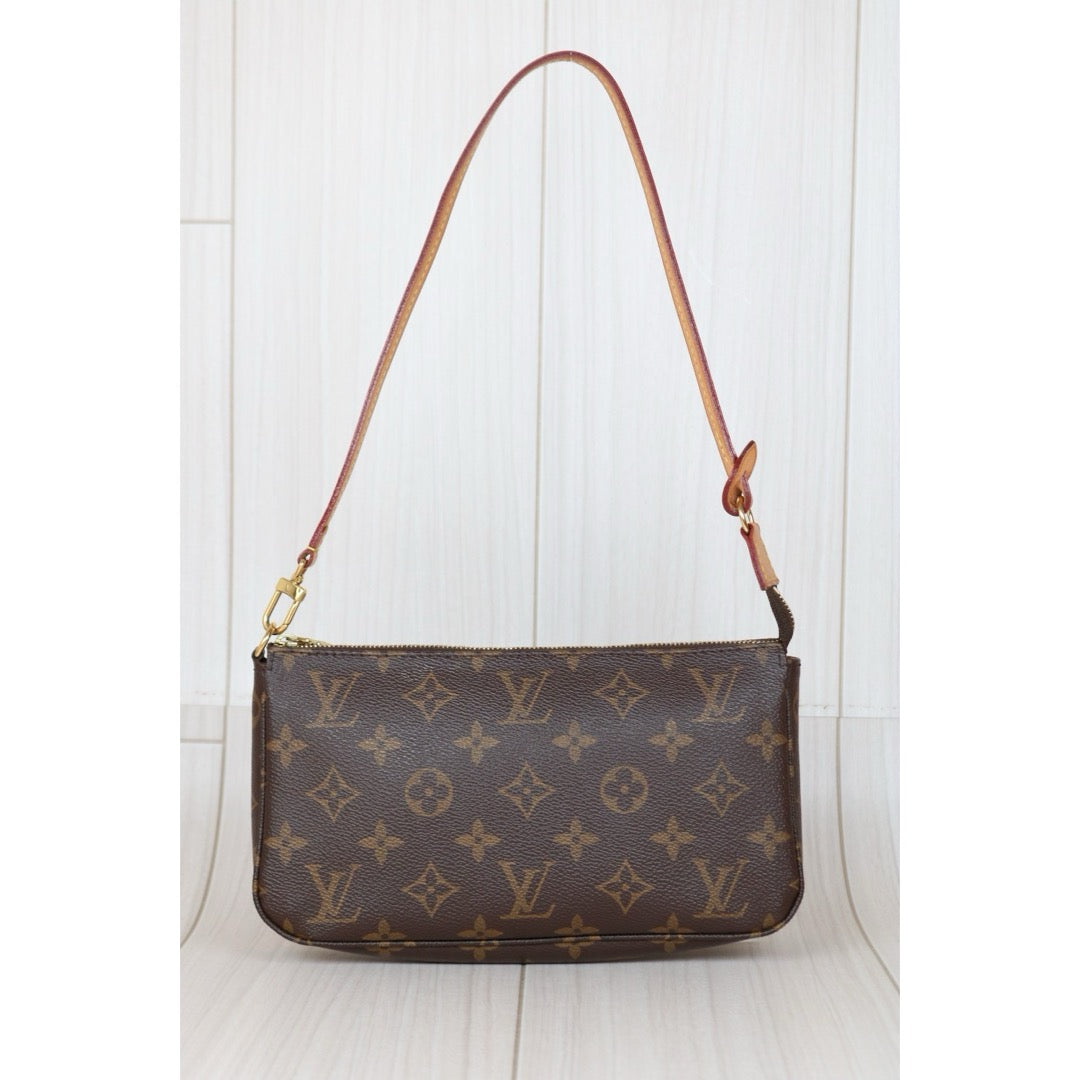 Good ( Rank AB)｜ LV Monogram Pochette Accessoires Current Model｜S24101311