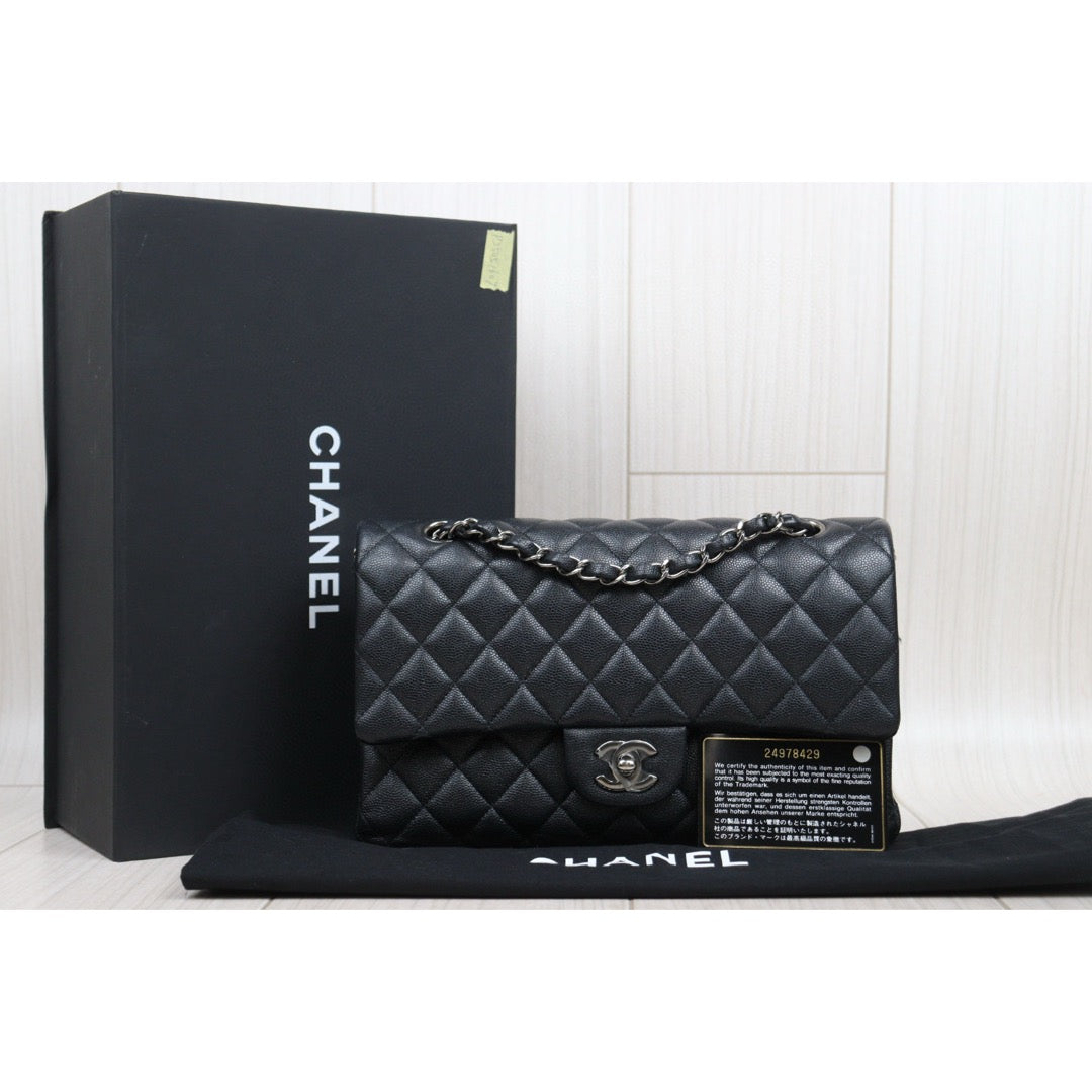 Very Good ( Rank A)｜ CHANEL Caviar Skin Matrasse Double Flap 25 Shoulder Bag Pearlescent Black Made In 2017-2018Year｜P25051607