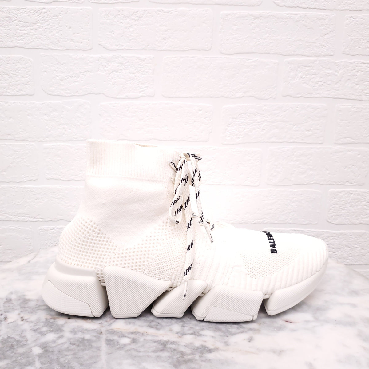 BALENCIAGA CREAM 'SPEED 2.0 LACE UP' KNIT SNEAKERS - SIZE 40 C