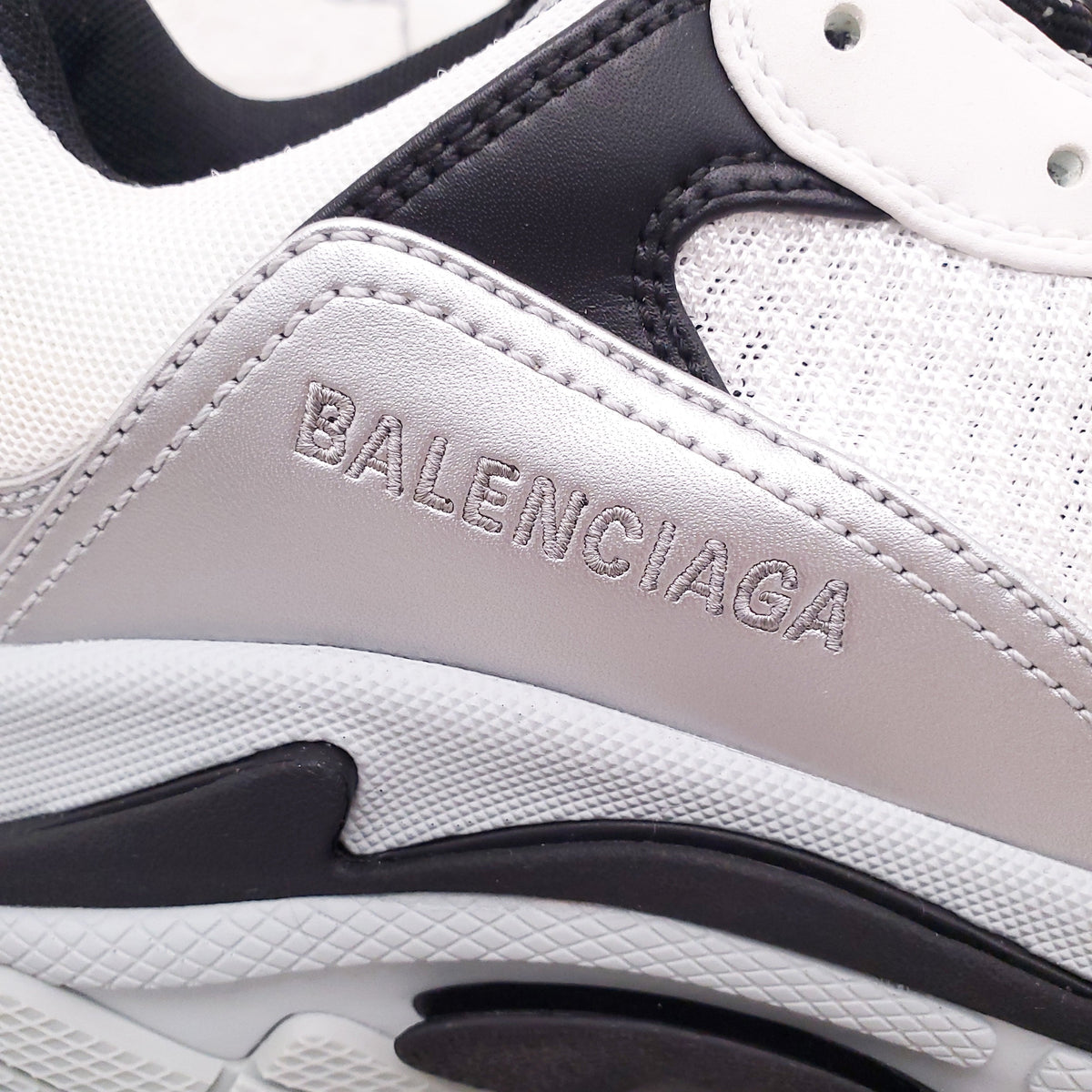 BALENCIAGA GREY/BLACK FLUO CLEAR SOLE SNEAKERS - SIZE 40