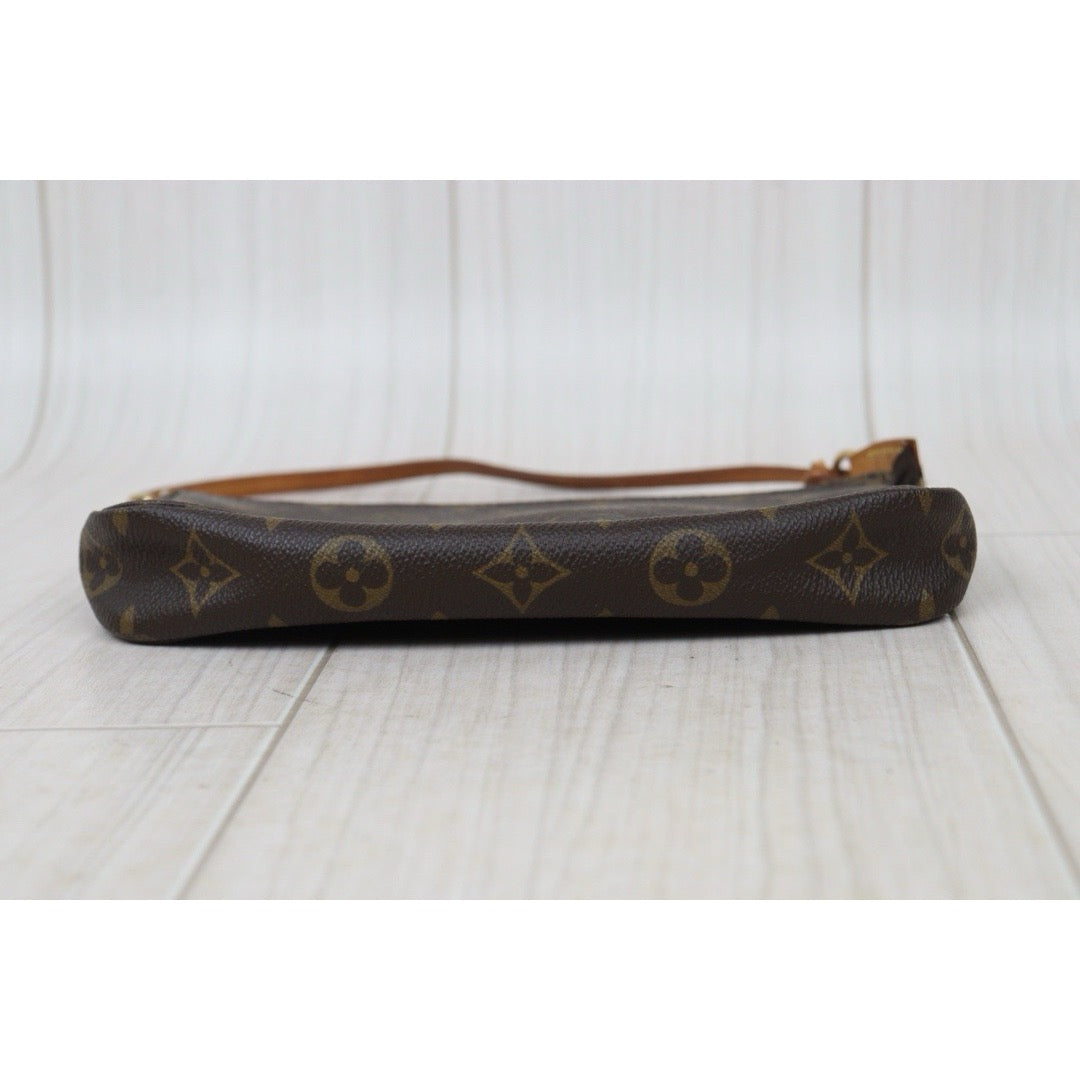 Rank B ｜ LV Monogram Pochette Accessoires Vintage Model｜V24061337