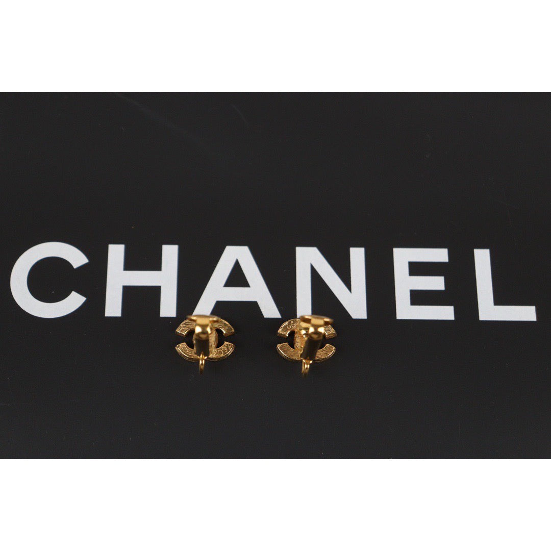 Rank A ｜CHANEL COCO Mark Diamond Vintage Earrings ｜24020821