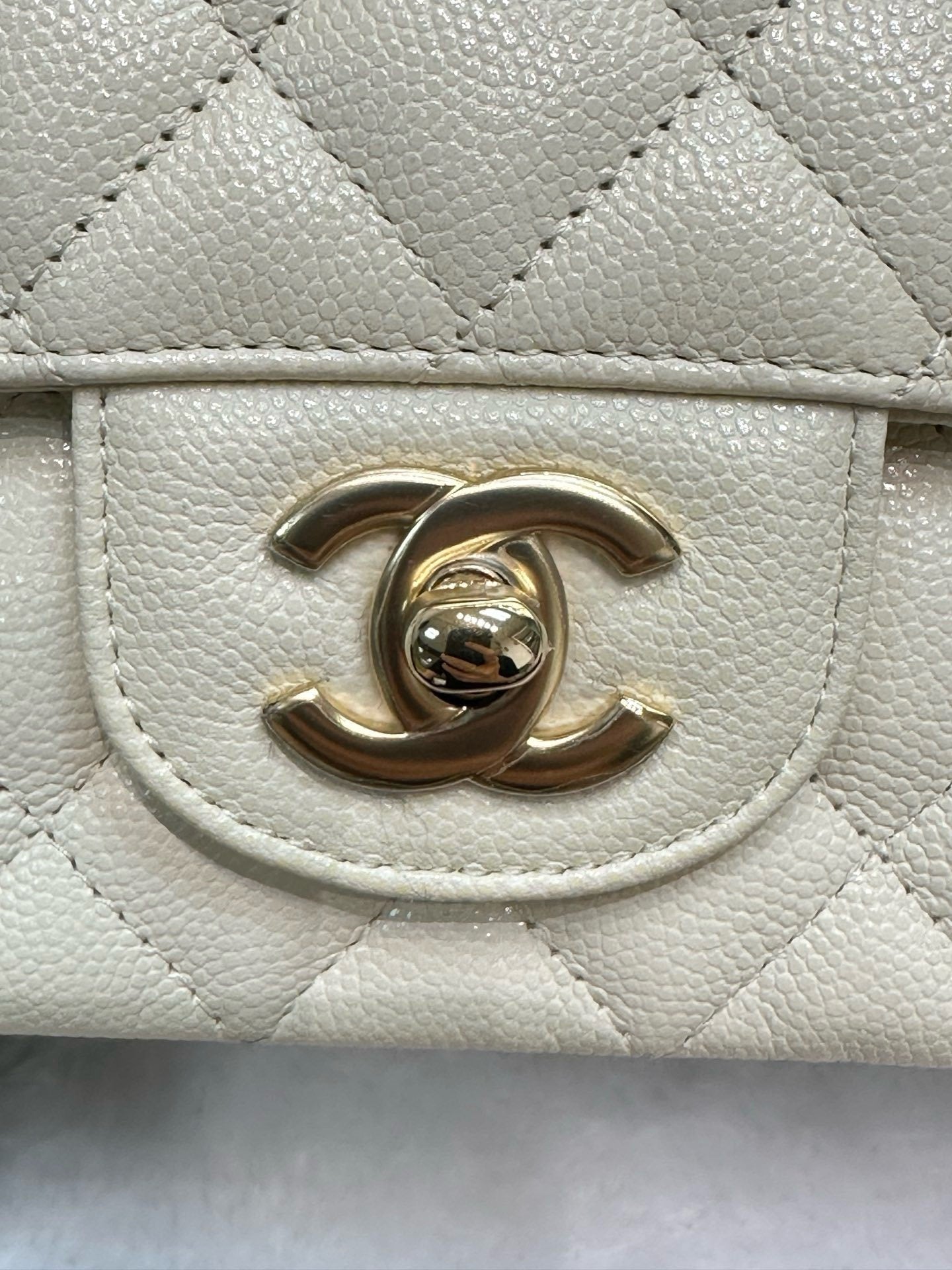 Chanel Mini Rectangle Caviar Lvory 17C GHW