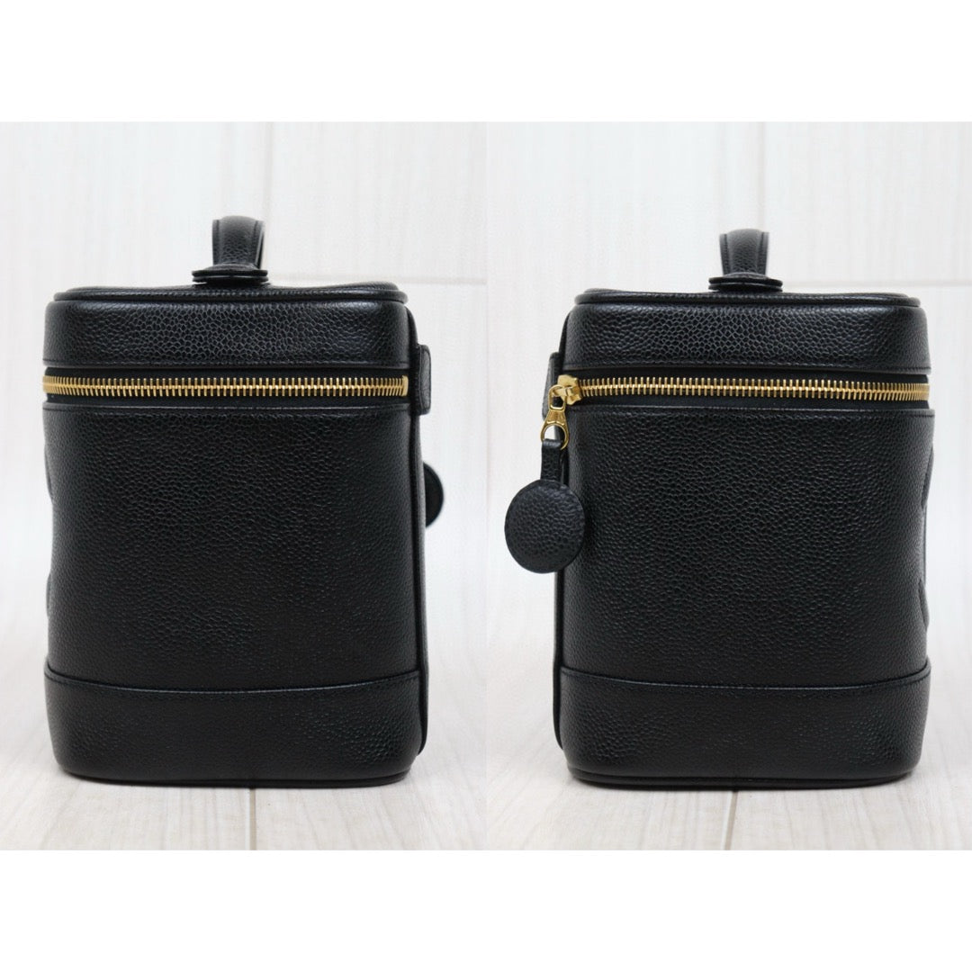 Very Good ( Rank A) ｜ CHANEL Caviar Skin Vanity Handbag  Made In 2000～2002 Year ｜25041011
