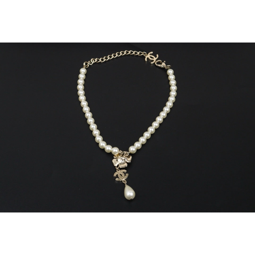 Excellent（Rank SA）｜ CHANEL Coco Mark Camellia Pearl Rhinestone  Necklace｜S25071003