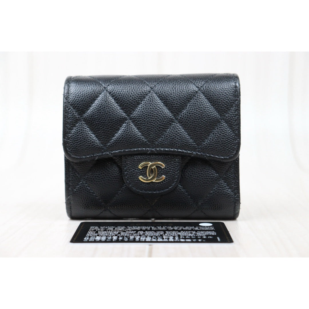 Good ( Rank AB)｜CHANEL Caviar Skin Leather Calf Leather  Wallet Black Made In 2020 Year｜25022401